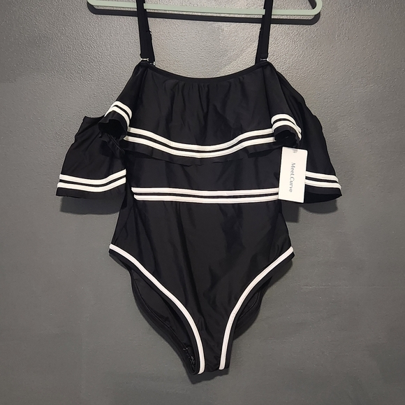 Meet.Curve Other - Meet.Curve Meet Curve Women's New NWT Black White XL One Piece Swimsuit